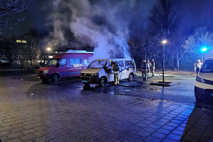 Taxi van Bolderman helemaal uitgebrand
