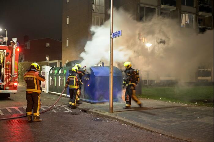 Brand in tweetal papiercontainers