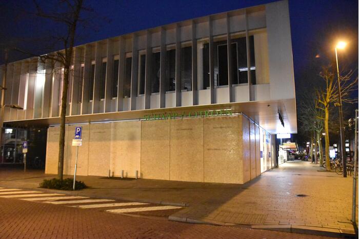 Voorbereiding voor avondklokrellen Lijnbaankwartier