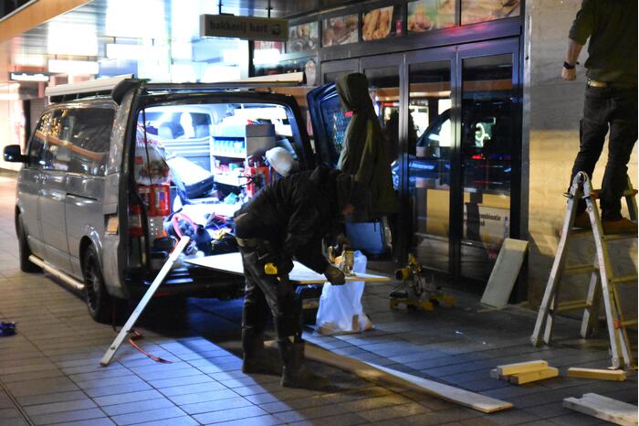 Voorbereiding voor avondklokrellen Lijnbaankwartier