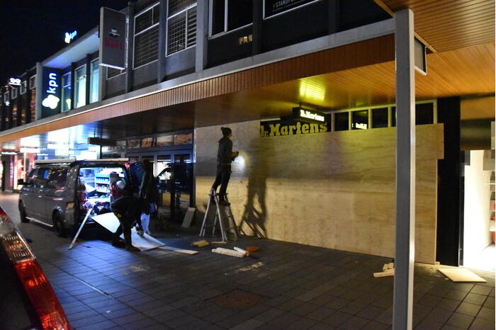 Voorbereiding voor avondklokrellen Lijnbaankwartier