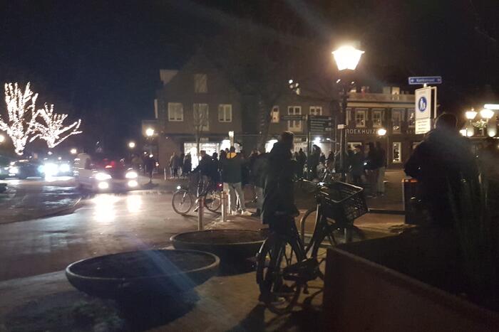 Vissersdorp op de been tegen relschoppers