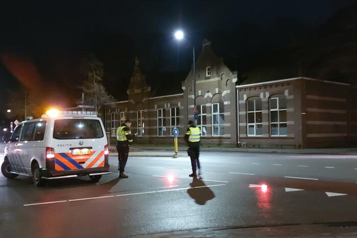 Politie sluit het centrum hermetisch af