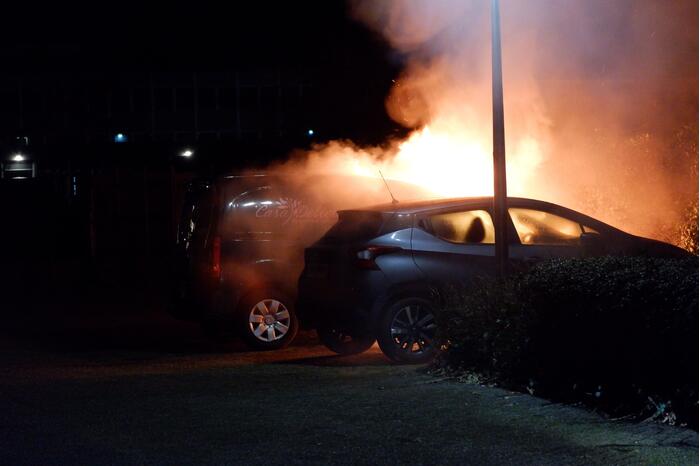 Auto verwoest door brand