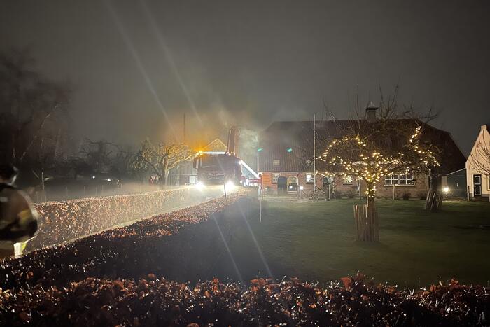 Veel rook door schoorsteenbrand