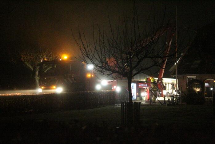 Veel rook door schoorsteenbrand