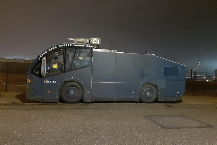 Marechaussee en politie staan paraat voor ongeregeldheden