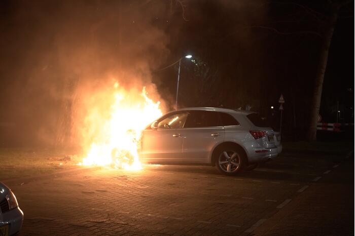 Zoveelste autobrand tijdens avondklok