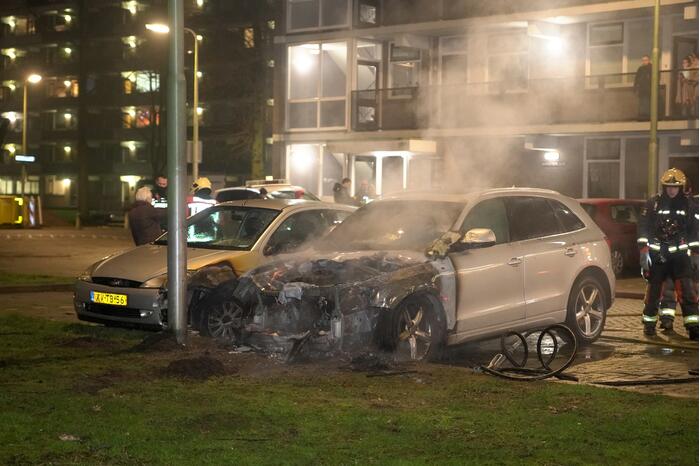 Zoveelste autobrand tijdens avondklok