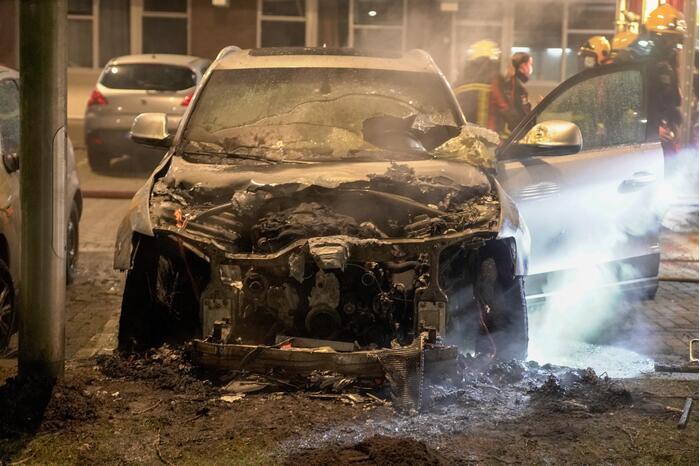 Zoveelste autobrand tijdens avondklok