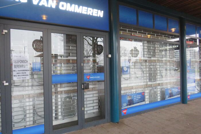 Ondernemers barricaderen winkels voor eventuele rellen