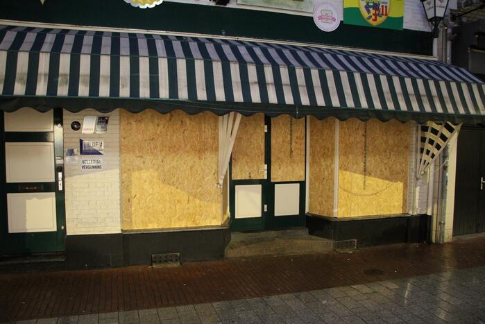 Noodverordening in stad: panden dichtgetimmerd