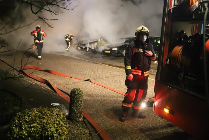 Postpakketten verwoest door brand in bestelbussen