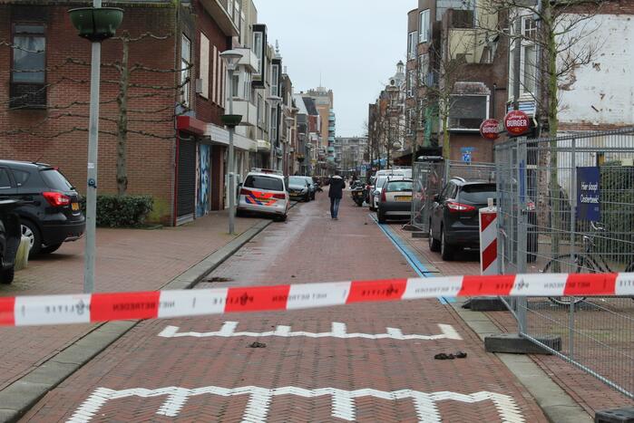 Man door arrestatieteam uit woning gehaald