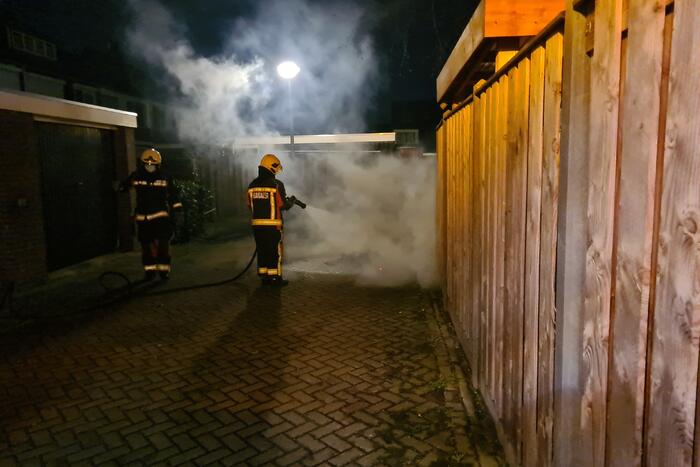 Berg rommel in brand gestoken