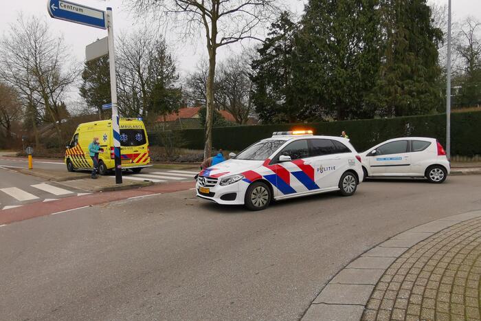 Scooterrijder gewond bij botsing met auto