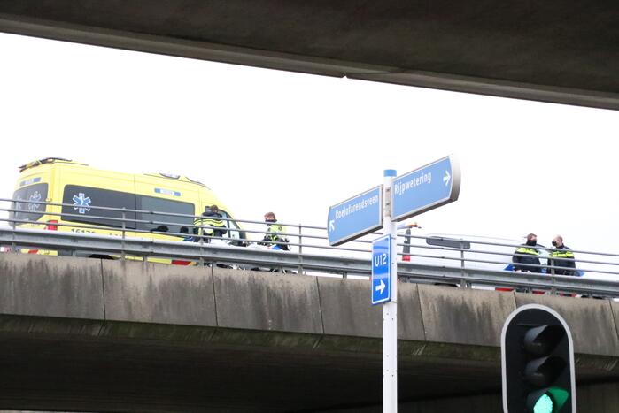 Automobilist met verward gedrag van snelweg gehaald