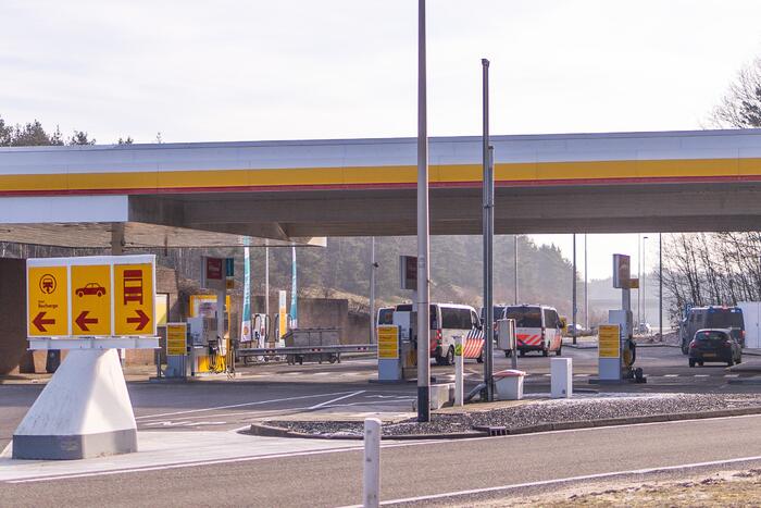 Grote politiemacht tijdens koffiedrinken' op Zwitsal Terrein