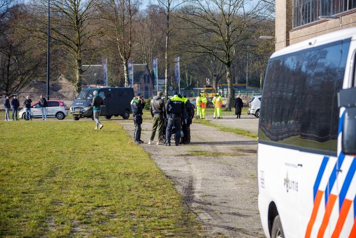 Grote politiemacht tijdens koffiedrinken' op Zwitsal Terrein
