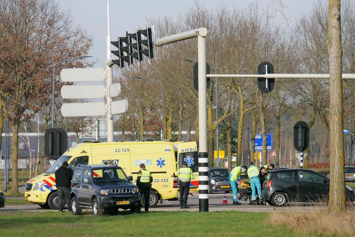 Gewonde bij ongeval tussen twee voertuigen