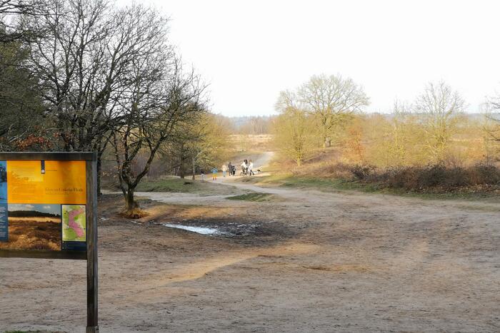 Parkeerplaatsen natuurgebieden vol