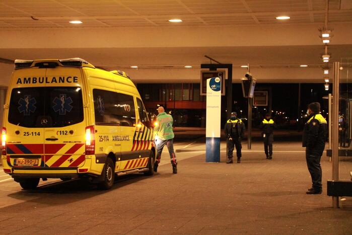 Dronken persoon valt op station