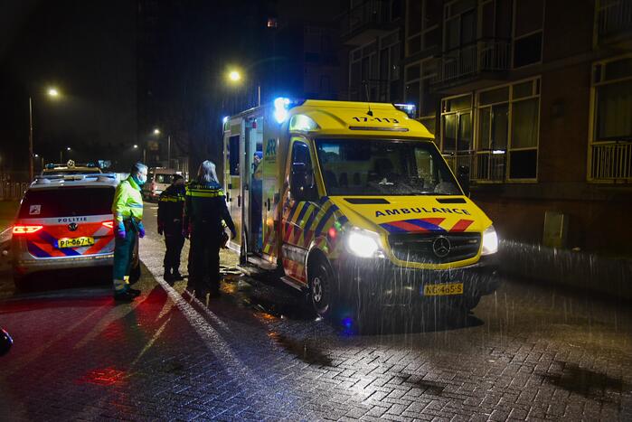 Man gewond na steekpartij op straat
