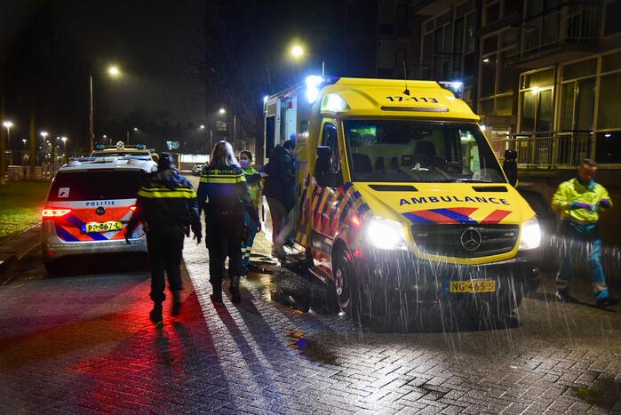 Man gewond na steekpartij op straat