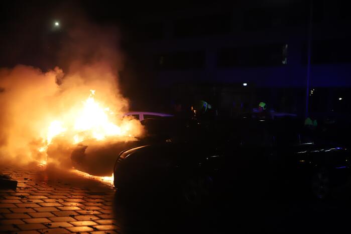 Wederom auto volledig uitgebrand