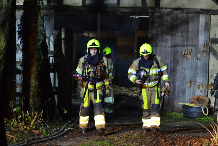 Brand in schuur met hooi