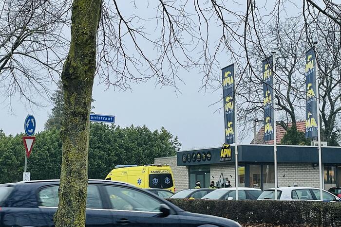 Fietser gewond na ongeval op rotonde