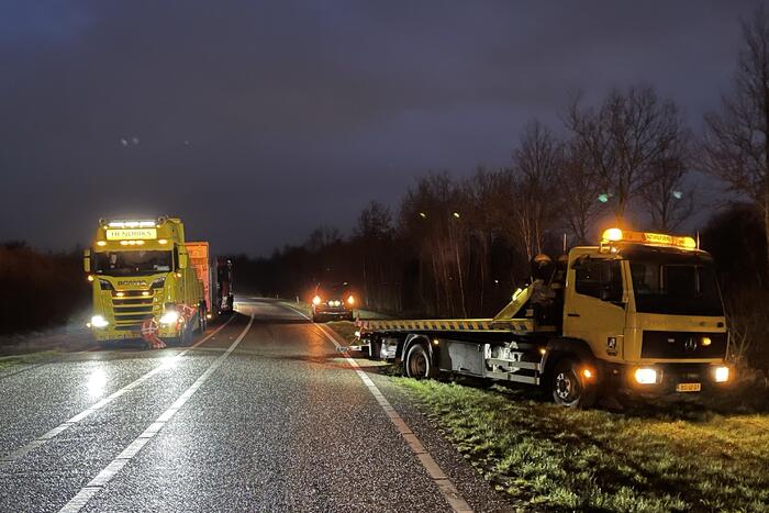 Berger wijkt uit en raakt van de weg