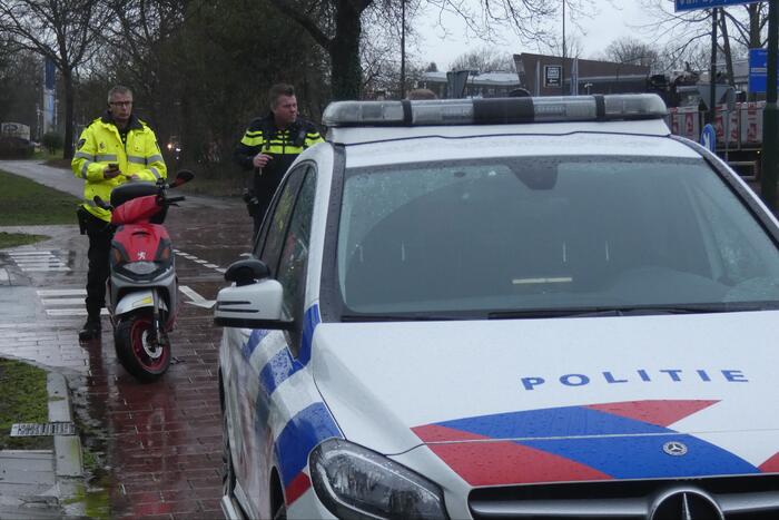 Scooter onderuit na uitwijkmanoeuvre