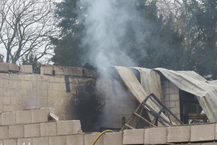 Enorme schade na grote brand in loods