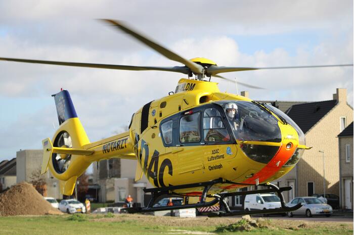 Duitse traumahelikopter landt bij Zorgcentrum Emmastaete