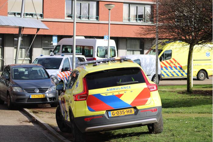 Duitse traumahelikopter landt bij Zorgcentrum Emmastaete