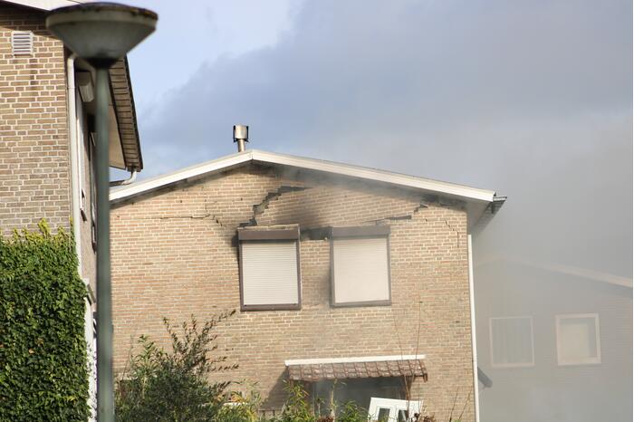 Uitslaande brand in woning na explosie