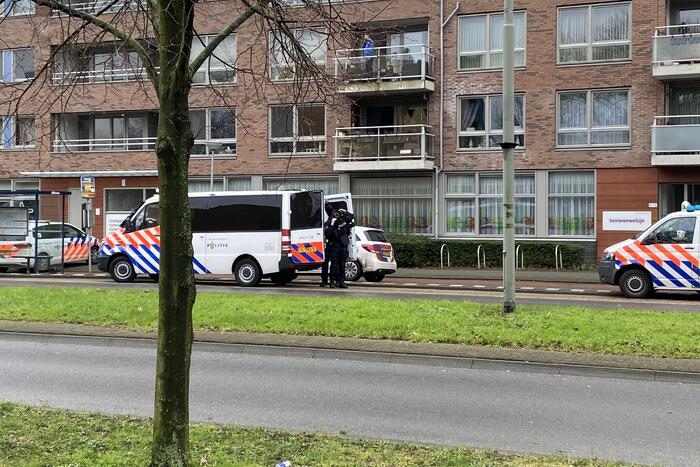 Politie valt woning binnen na melding