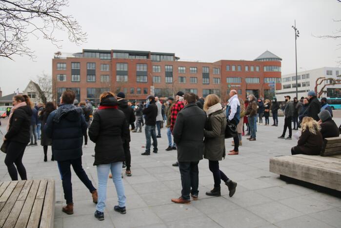 Thierry Baudet bij campagne Forum voor Democratie bij het stadhuis in Doetinchem