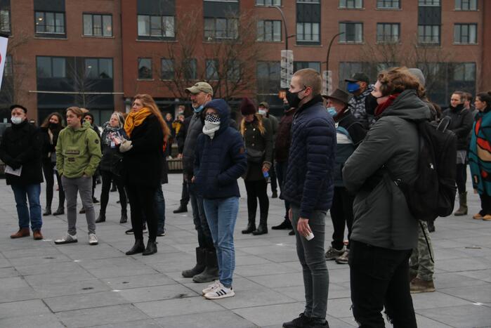Thierry Baudet bij campagne Forum voor Democratie bij het stadhuis in Doetinchem