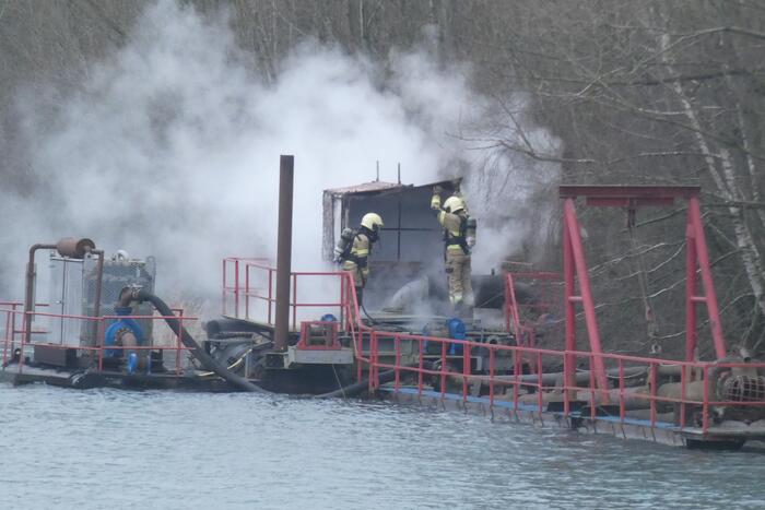 Boot volledig uitgebrand