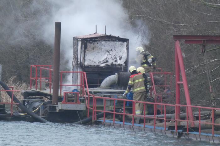 Boot volledig uitgebrand