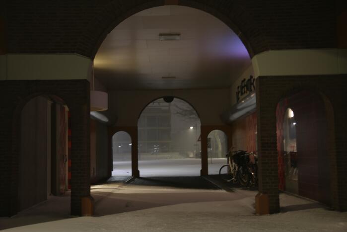 Nederland ontwaakt onder deken van sneeuw