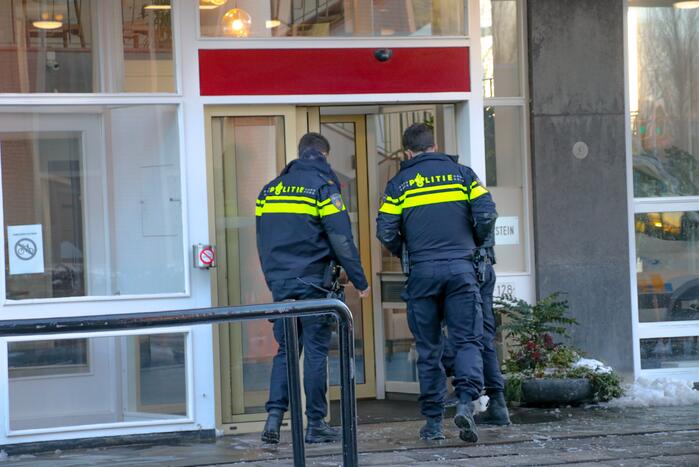 Politie ontdekt kwekerij in Serviceflat Cronestein