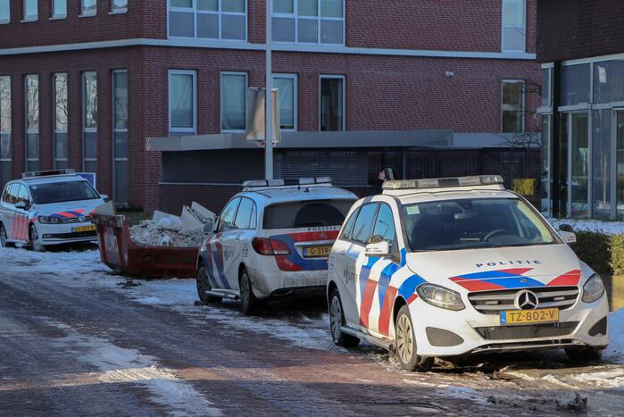 Politie ontdekt kwekerij in Serviceflat Cronestein