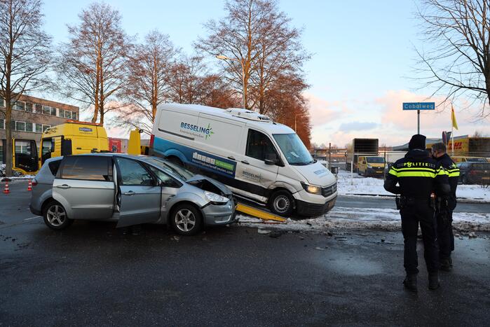 Botsen op kruising bedrijventerrein De Hoef