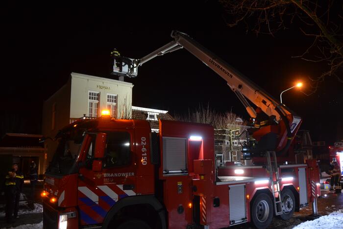 Brandweer doet onderzoek naar schoorsteenbrand