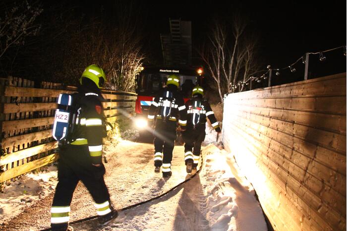 Kachel in brand in chalet