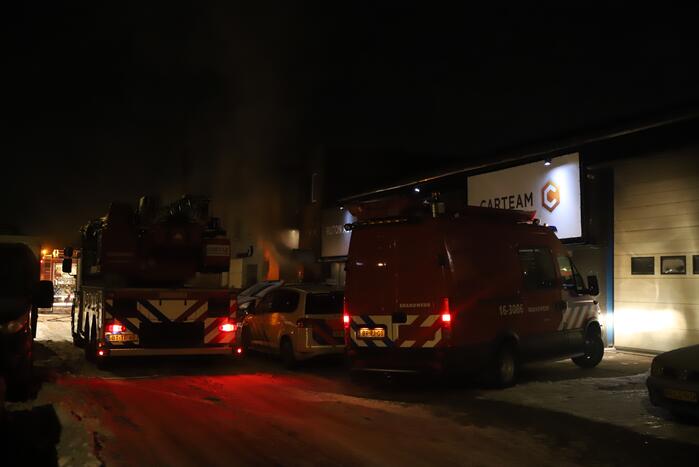 Persoon gewond bij brand in garage