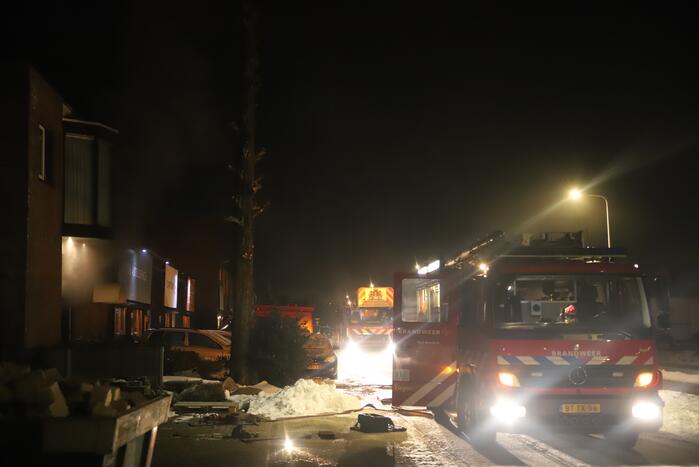 Persoon gewond bij brand in garage